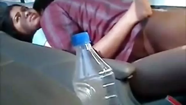 Negrito naruto hentai en español inserta un consolador acanalado en el coño negro de su amiga