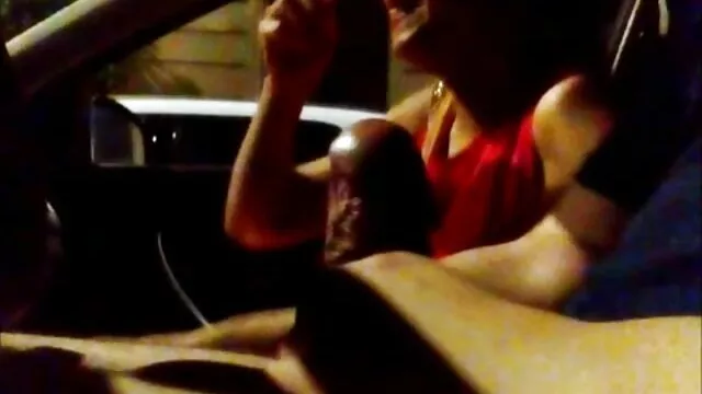 Un hombre maduro, densamente cubierto de pelo videos anime hentai español negro, tendido desnudo en su pequeña y solitaria cama y agarrando un baúl sólido, como un trozo de granito, tirándolo con confianza.