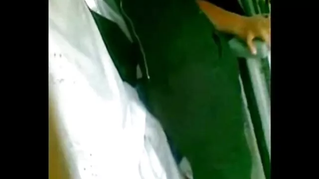 El tipo se pajea hentai en español gratis una gran polla para el porno