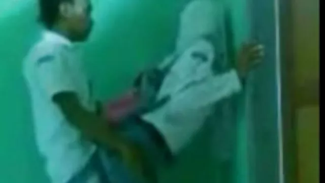 Un tipo se folla a una naruto hentai en español secretaria lujuriosa al completo en la oficina
