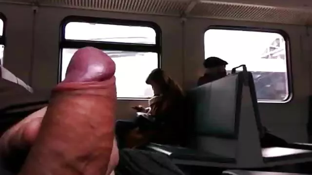Deja que esta puta pelirroja beba manga hentai en castellano cum